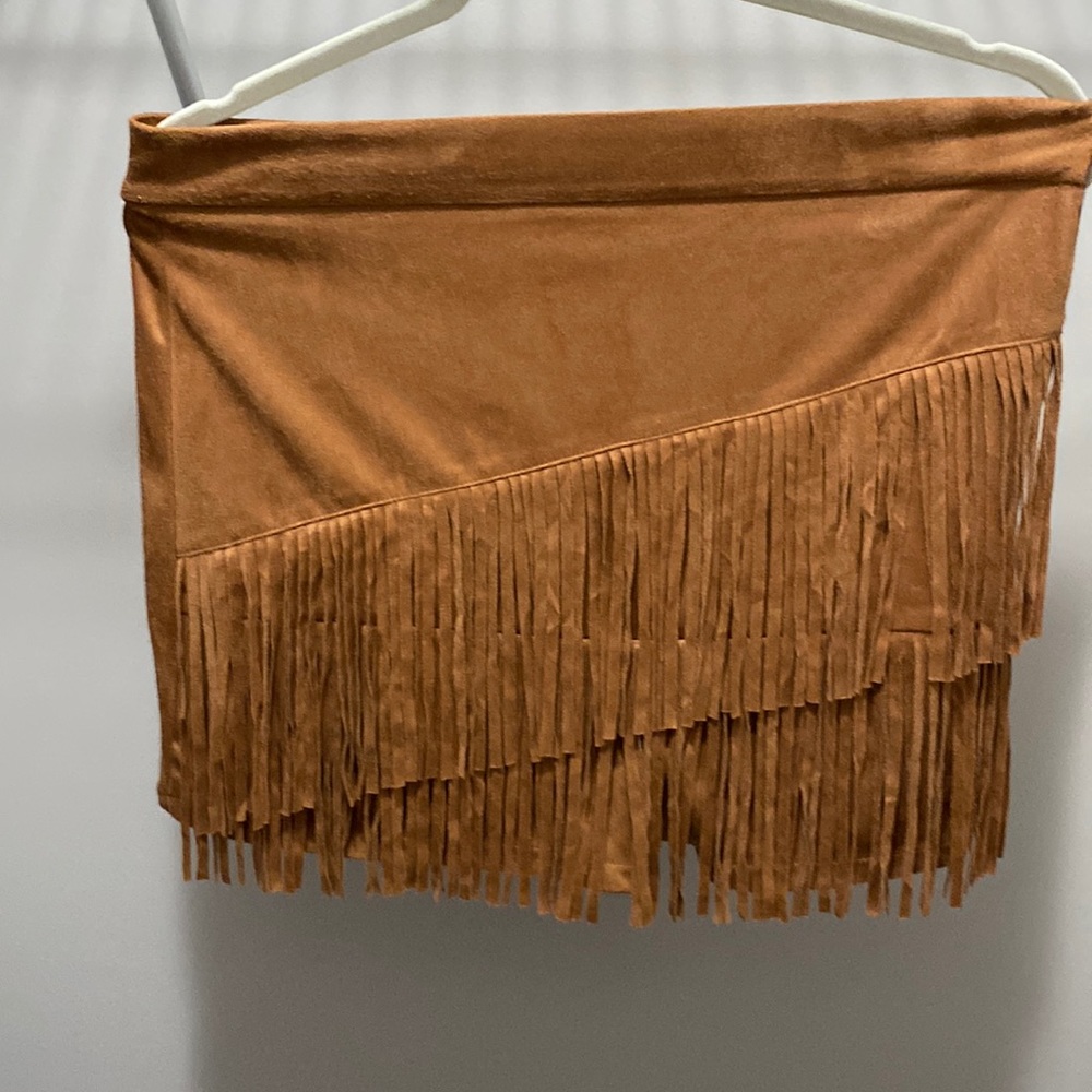 Flying tomato.  SKORT, Fringed Junior  large Carmel colored. New without tag